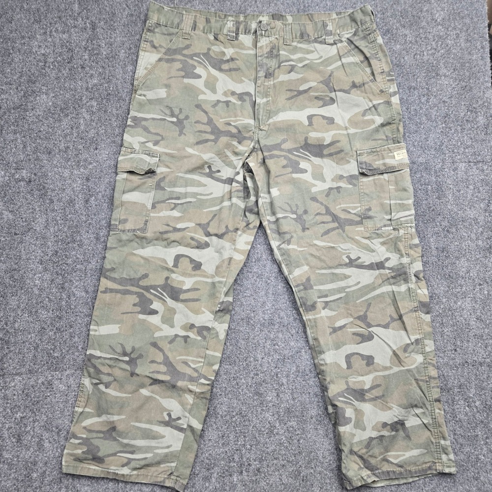 Wrangler Authentics Mens Size 44x30 Camo Cargo Pants Cotton Ripstop Green